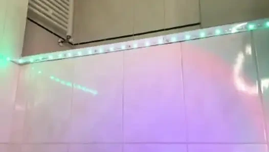 Crazy squirting in the leggings and cum