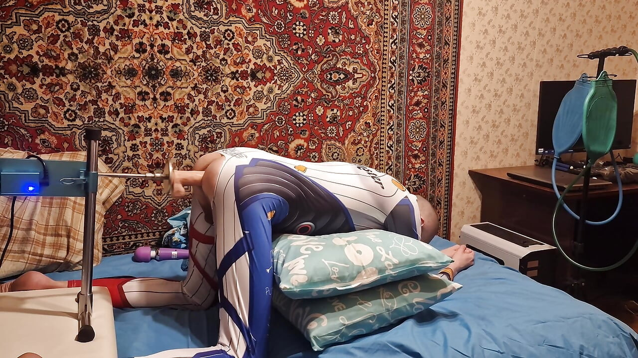 Huge dildo fuck machine rough anal session amateur homemade Sasha Earth