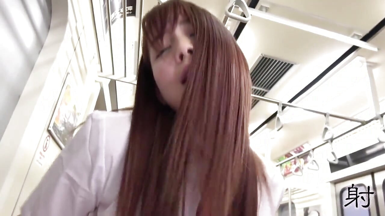 الفاسقة الآسيوية اللسان في القطار