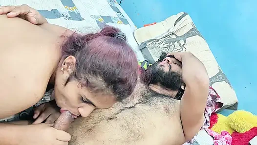 Blowjob panas dengan lip lock