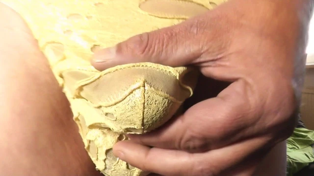 sexy bong thong gold