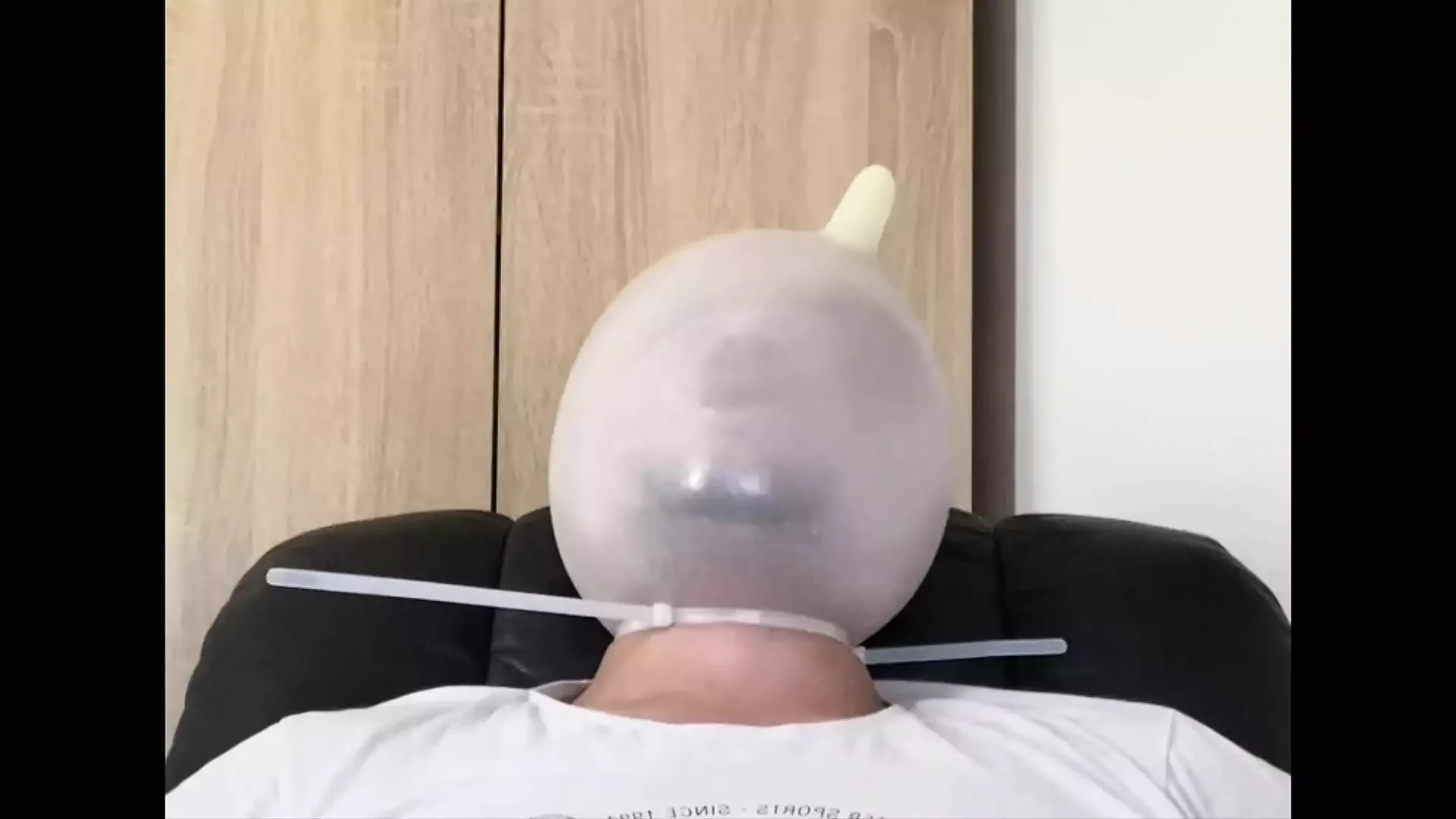BHDL - 乳胶性爱呼吸 - 拉链到头和闪闪发光的东西 -