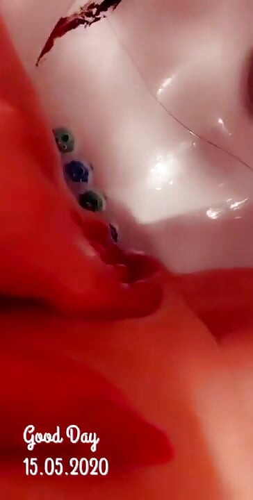 Fingering pantat dan fisting memek dan kencing