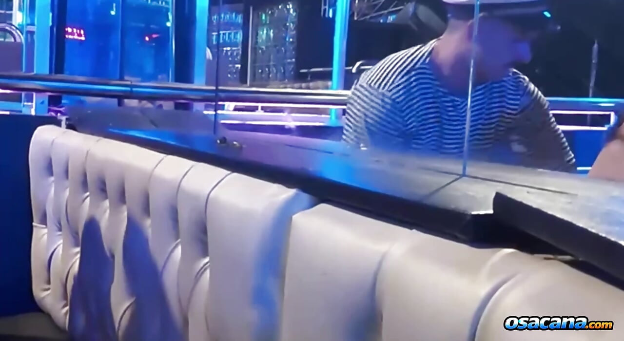 Inside the nightclub the crown gave me her hot