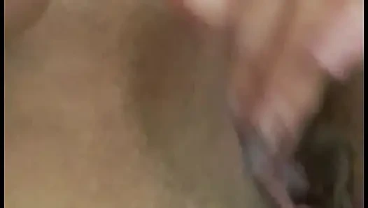 Жена в любительском видео