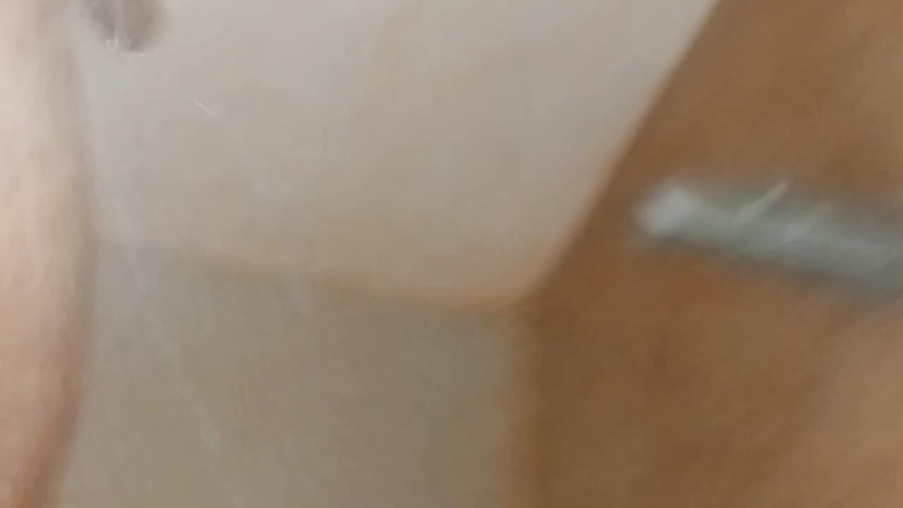 Masterbeson shot bathroom x