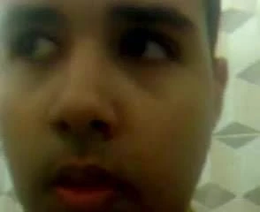 Renovato Lucas Batendo Punheita Gozando No Banheiro