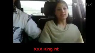 Pakistańska dziewczyna hardcore w samochodzie