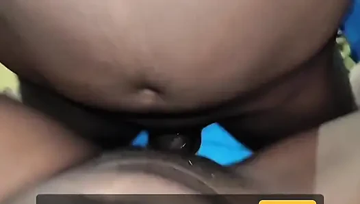 Bölüm 2. Üvey erkek kardeşim tarafından banyoda sikildim