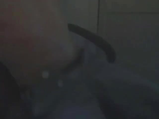 Makaik Handjob