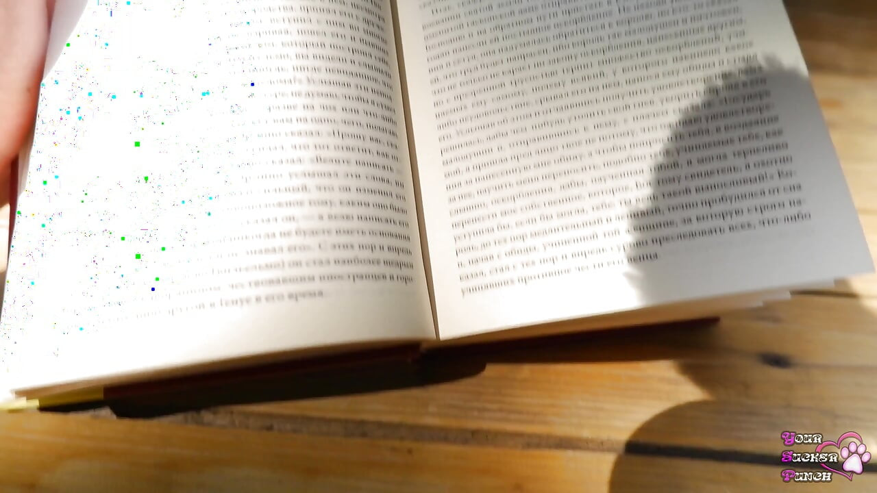 Erkek arkadaşım kitap okurken sakso çekti