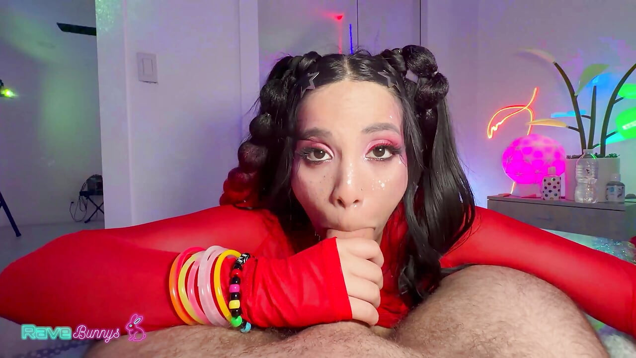 Red Bows, Glitter Freckles: Gigi Star Owns The Blacklit Room Tonight!