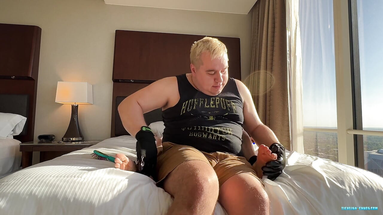 Atlanta: Sparki Tickled on the 63rd Floor