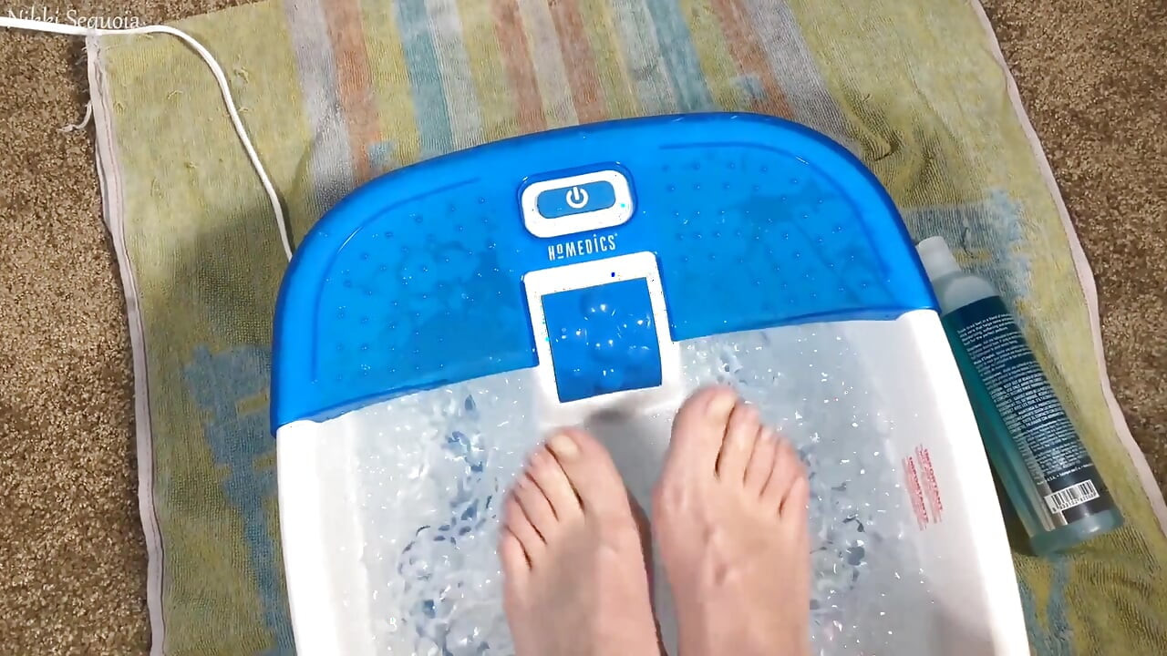 Foot Soak Toe Wiggle