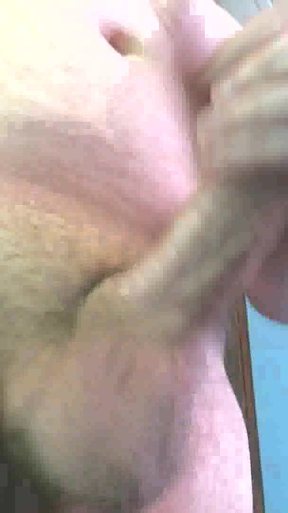 台無しの精液噴出、太くて血管が浮き出る大きなペニス、両手で解放オーガズム 1080p HD トミー・シックス |クリップ1