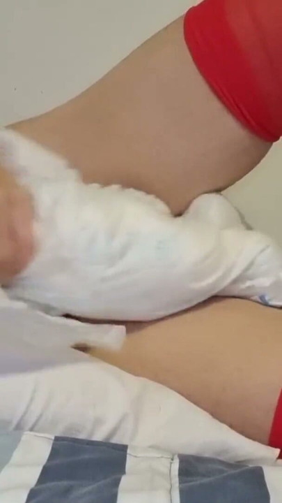 ABDL Diaper boy Humping a Pillow | Clip 2