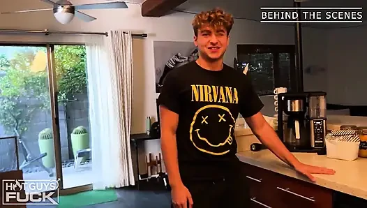 Tatted Baddie Fucks After Club