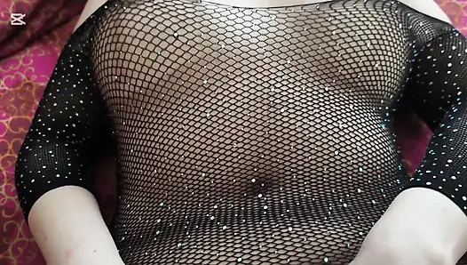 Aku ngasih kontol tante super nakal ini sebelum mulutnya dicrot sperma hangat!