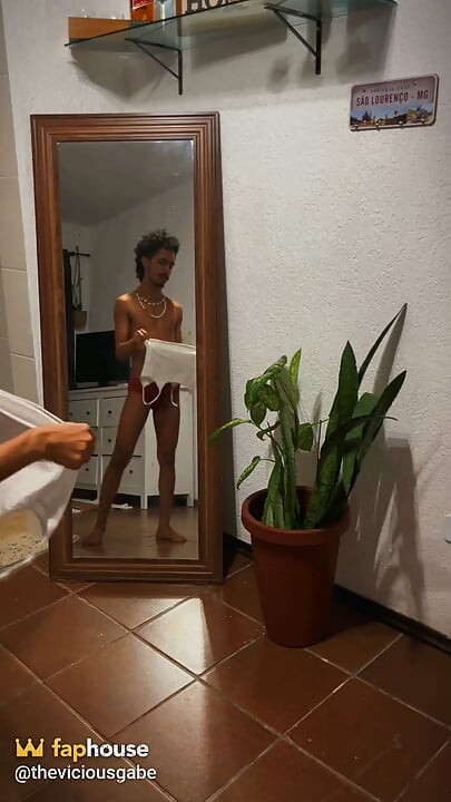 Showing off Naked in Front of My Friend