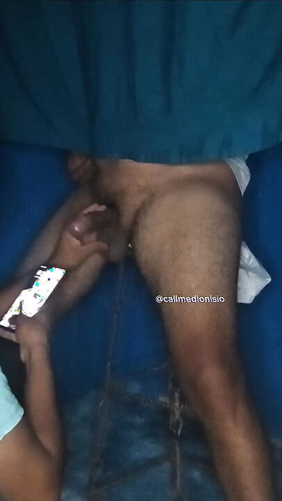 Pravo njegovo prvo gej iskustvo