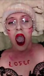 Sissy Gubitnik Dečko sam guta spermu po licu