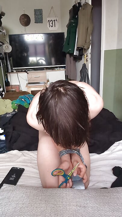 struggling in leihgth restraints