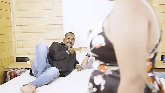 OTEL ODASıNDA ALTıN SPA VE SPANıN GIZLI HIKAYESI, SERT SEKS