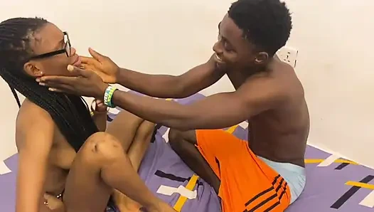 Mein Freund Liebt Es, Meine Nasse Muschi Hardcore Zu Ficken