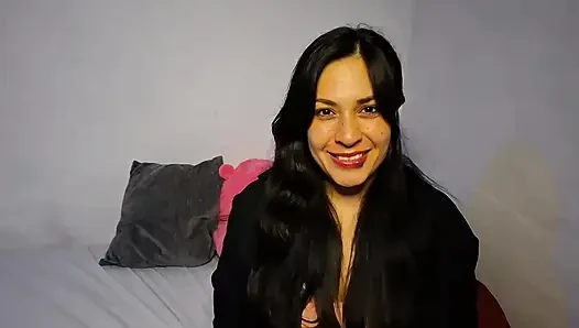 ASMR Roleplay Tu NOVIA te CUIDA