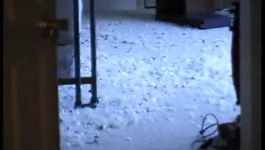 Pantat bahenol cewek hot rambut cokelat dientot sama dua pria di milan