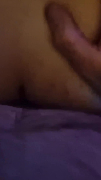 Pušenje, jebanje i ogromno lice za gutanje. | Isječak 1