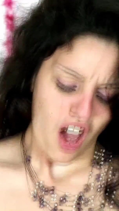 French brunette milf at homemade casting with anal | Clip 2