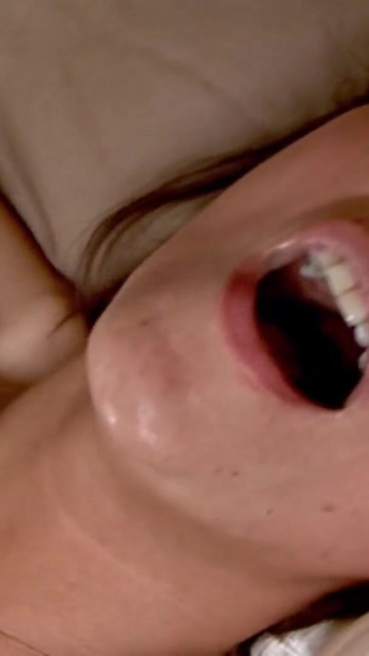 Klara en baby doll negro - parte 2 | Clip 1