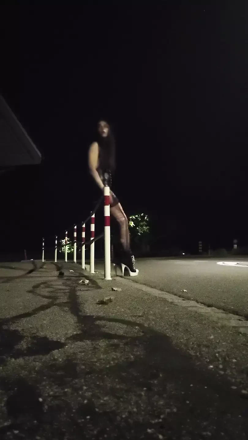 Sissy whore on a borring Nightshift