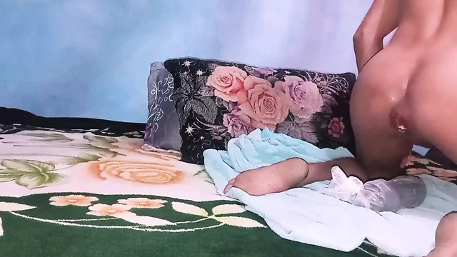 Anal plug a maid stretches my