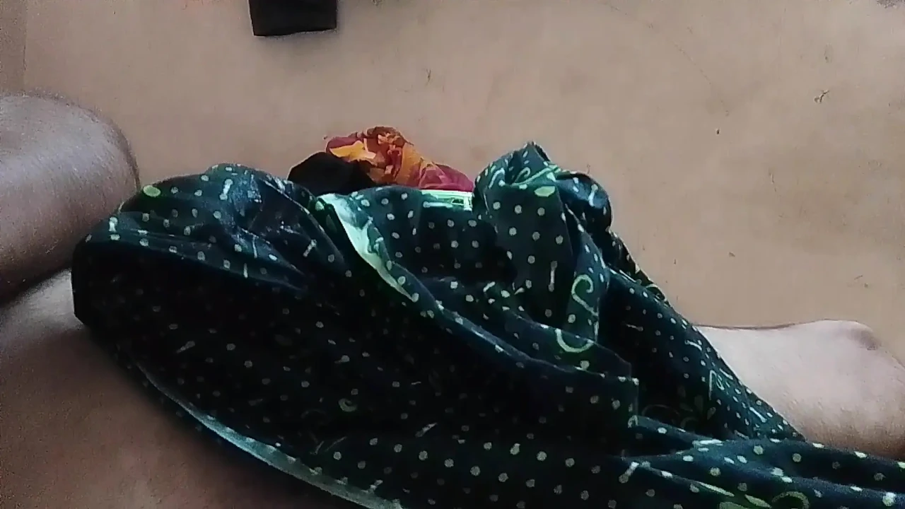 印度女孩把她丈夫的放进嘴里
