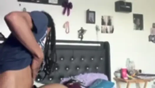 Stiefschwester weckt mich immer wieder zum sex auf, wenn unsere eltern zur arbeit gehen