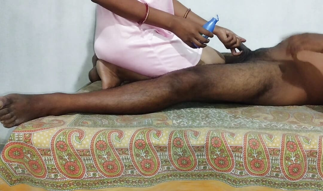 Kaamwali ko bed pe sula ke boor choda aur pani nikala