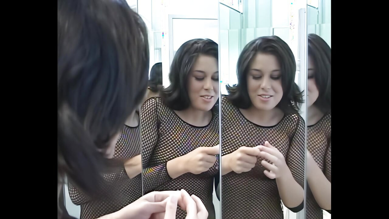 Güzel orta yaşlı seksi kadın için edepsiz cinsel macera