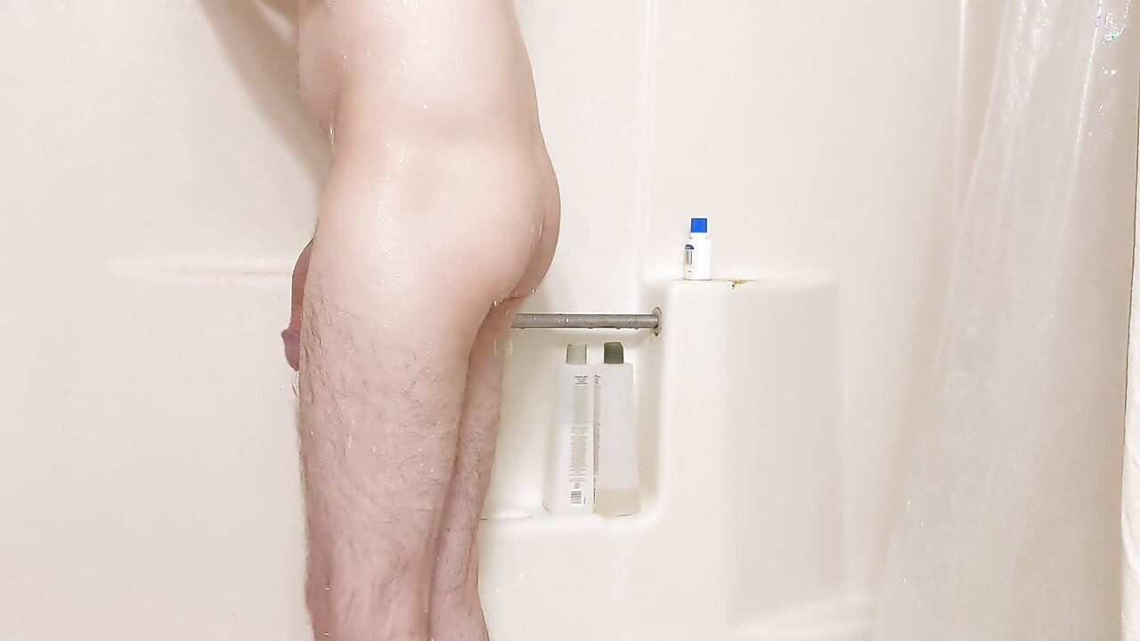 LBB boy showering big dick