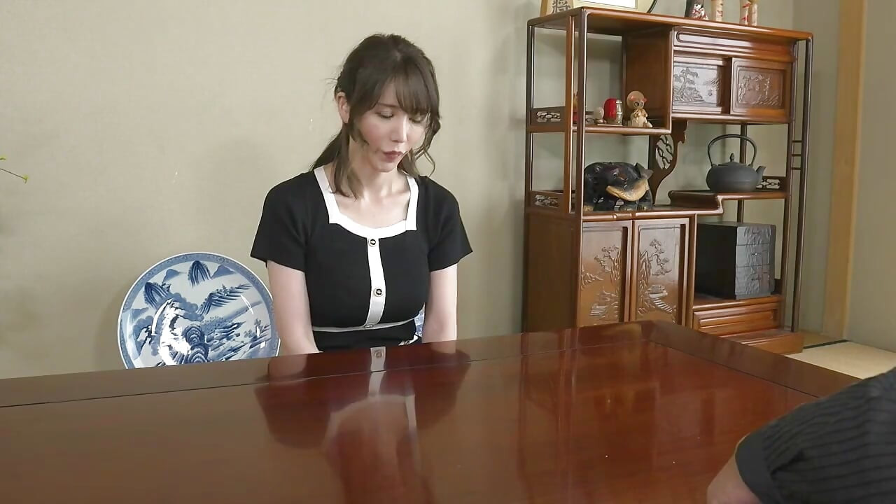 Maki Koizumi Treinando Uma Mulher Perfeitamente Obediente