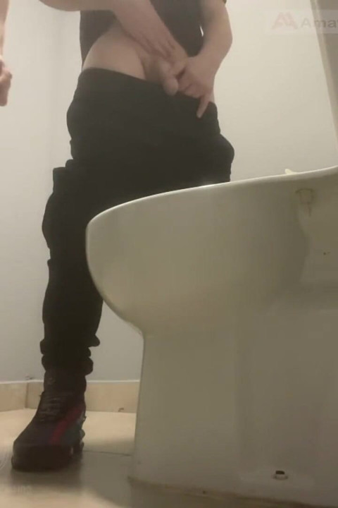 Amateur Friends Pissing Together in the Club's Toilets