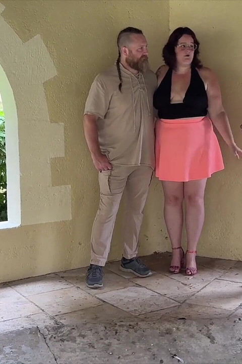 A Butt Plug, My Boyfriend and His Friend Is the Perfect Combo for a Good Fuck and a Good Plan for 3!