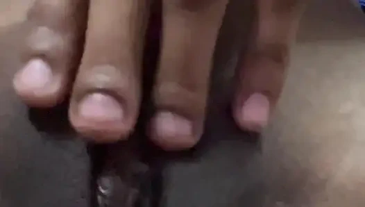 Amcığıma masaj yapmayı nazikçe seviyor