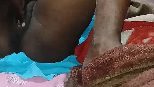 Desi Biwi Ka Raat Mein Legs Up Karke Blue Panty Side Kar Jamkar Chut Faad Di – Payal Wali Tight Chut Hindi Audio