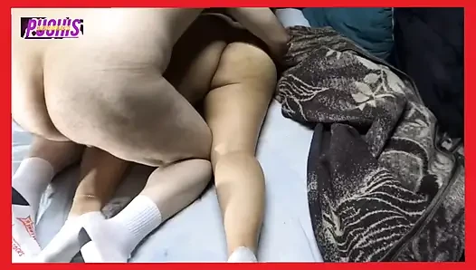 Sevgilimi mia'ya götünü açıyorum