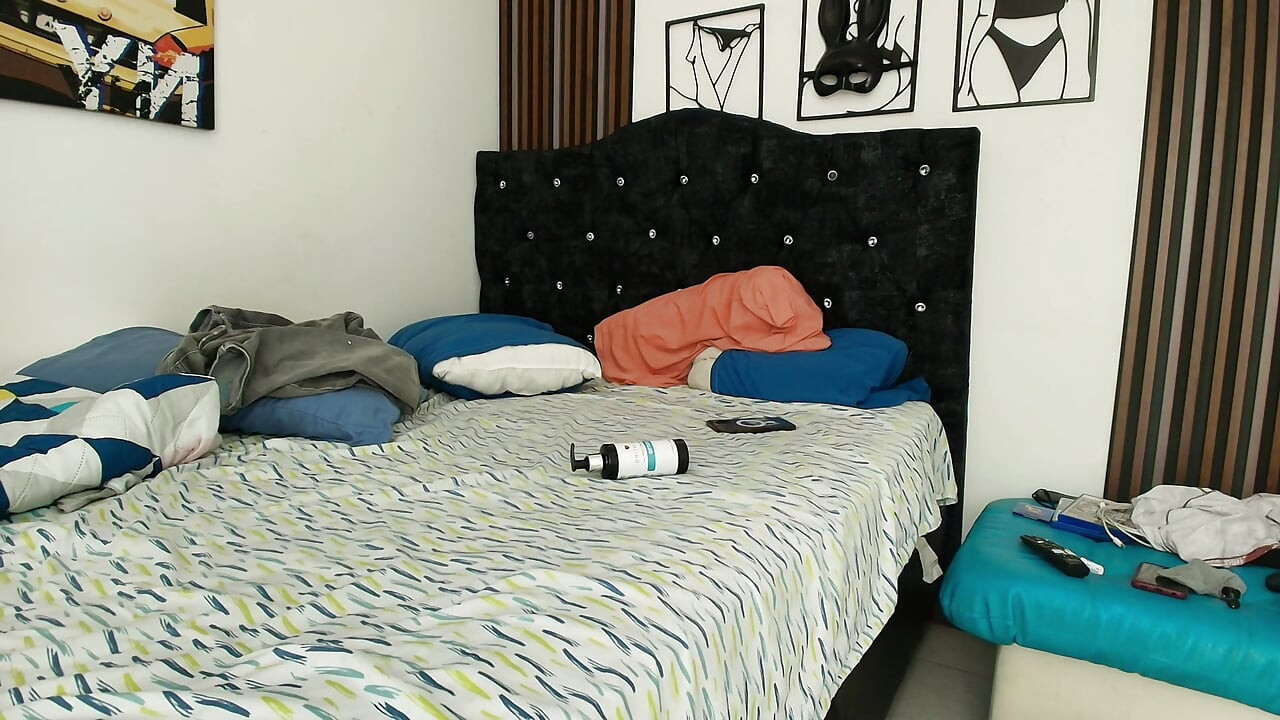 She asks me to fuck her after fucking her very sexy