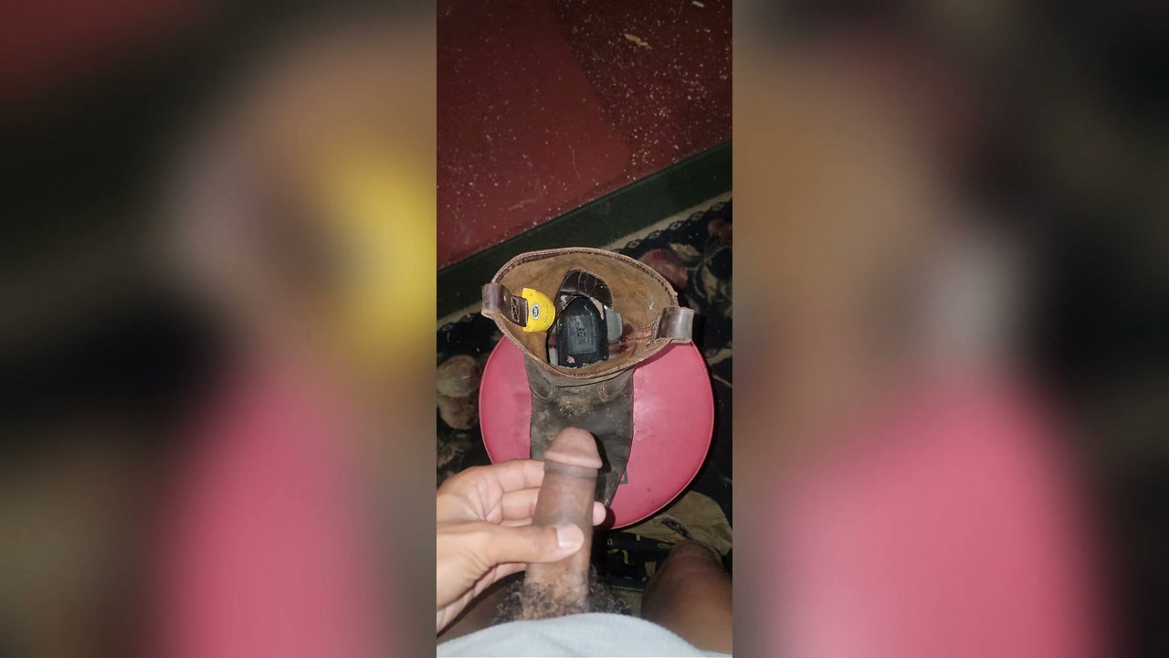 Str8 DUDES BLUE COLLAR WORK BOOTS GETTING TREATED WITH PISS AND CUM.