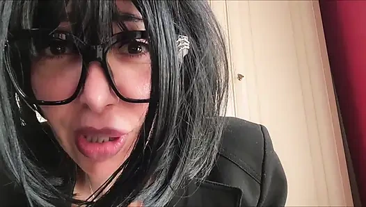 Secretary has problems with aerophagia