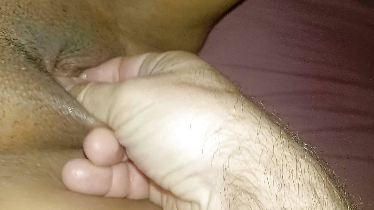 Jerking my wife until she cums